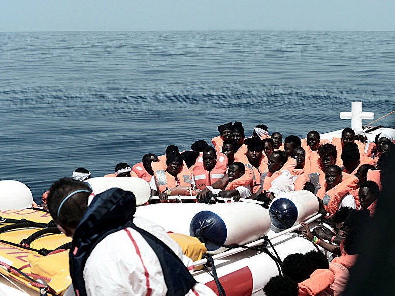 У берегов Испании спасли почти 600 мигрантов