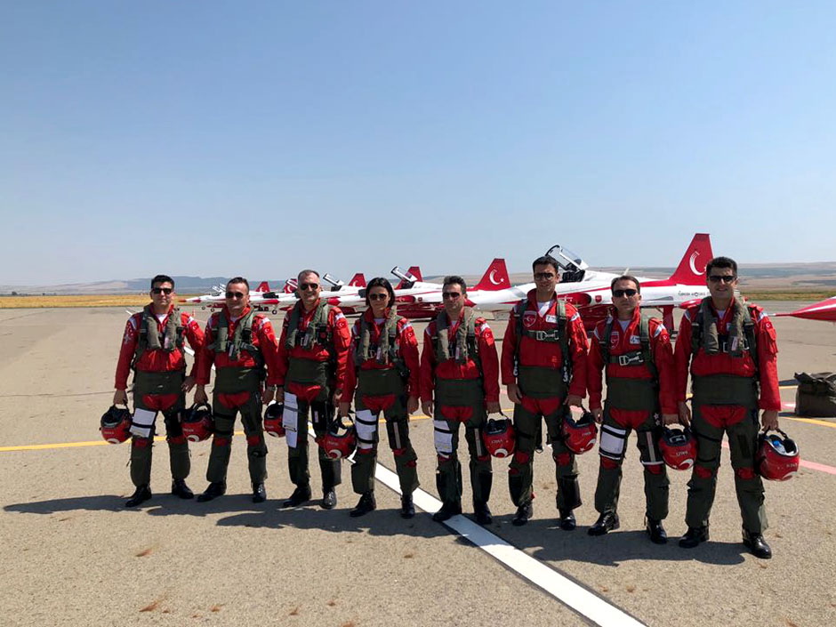 Авиагруппа «Турецкие звезды» прибыла в Азербайджан - ФОТО
