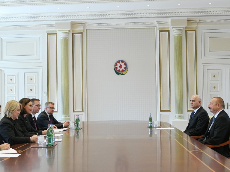 Президент Азербайджана принял делегацию во главе с министром внешней торговли и развития Финляндии