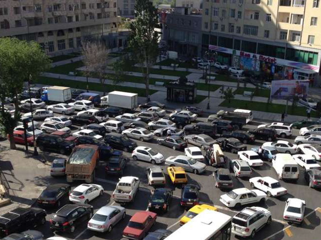 Увеличилось число пробок на дорогах Баку - ОБНОВЛЕНО