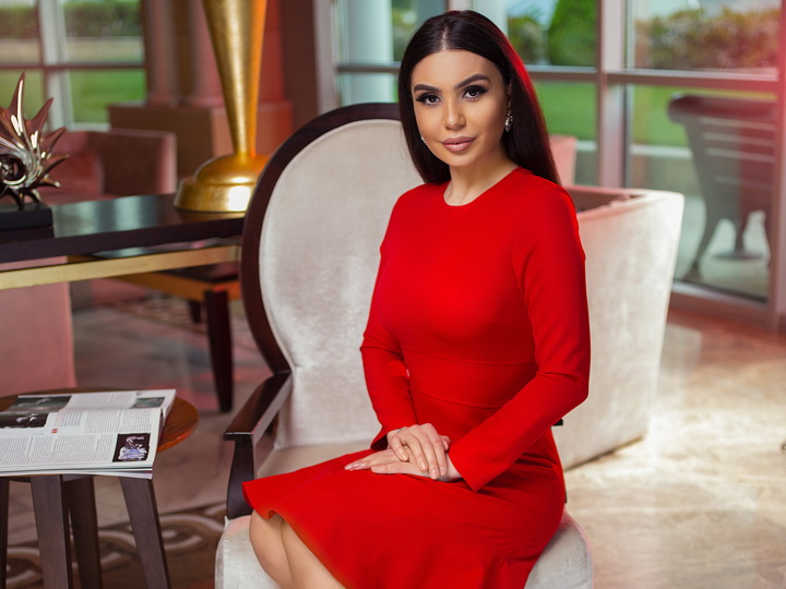 Обворожительная деловая леди Азербайджана - Илаха Гаджиева – ФОТО