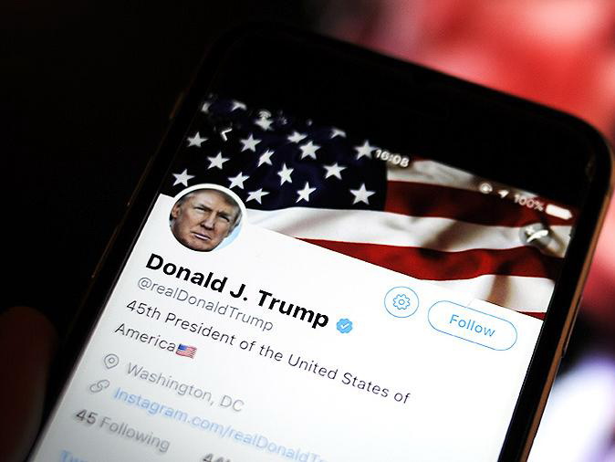 Трамп лишился 300 тыс. подписчиков после чистки Twitter