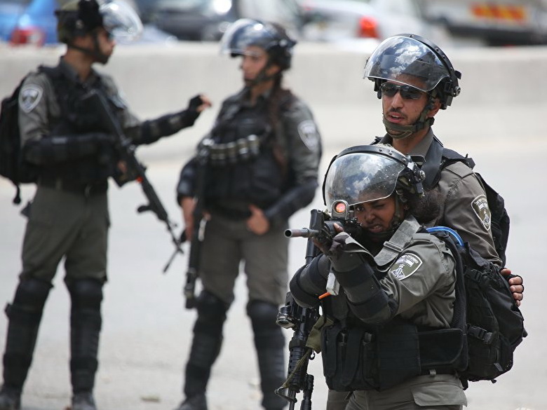 Израильские военные атаковали группу палестинцев