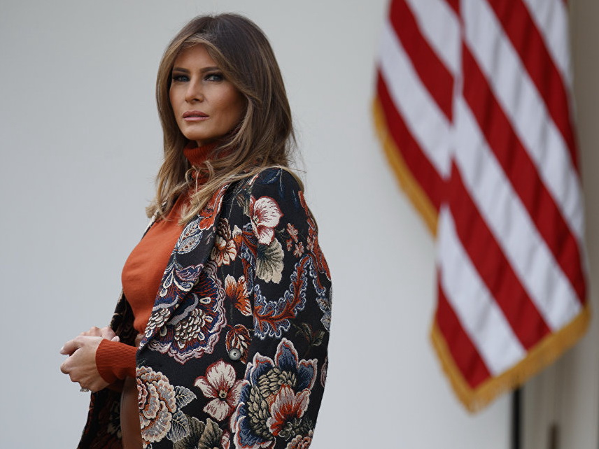 Родители Меланьи Трамп получили американское гражданство