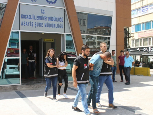 Из Турции за проституцию депортировали двух азербайджанок