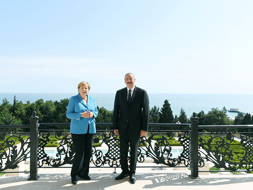 Азербайджан как ключевой пункт в южнокавказском турне Меркель – ФОТО