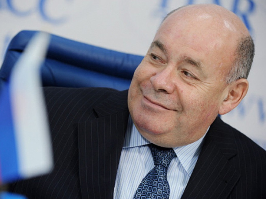 Полад Бюльбюльоглу вручил «Почетный диплом Президента Азербайджана» Михаилу Швыдкому