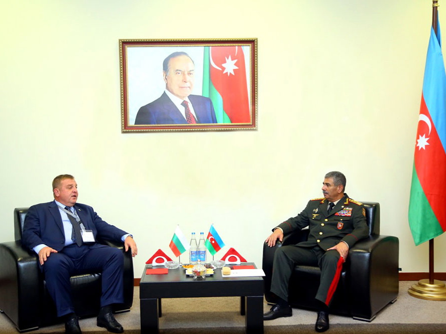 Азербайджан и Болгария обсудили перспективы развития сотрудничества в военной сфере