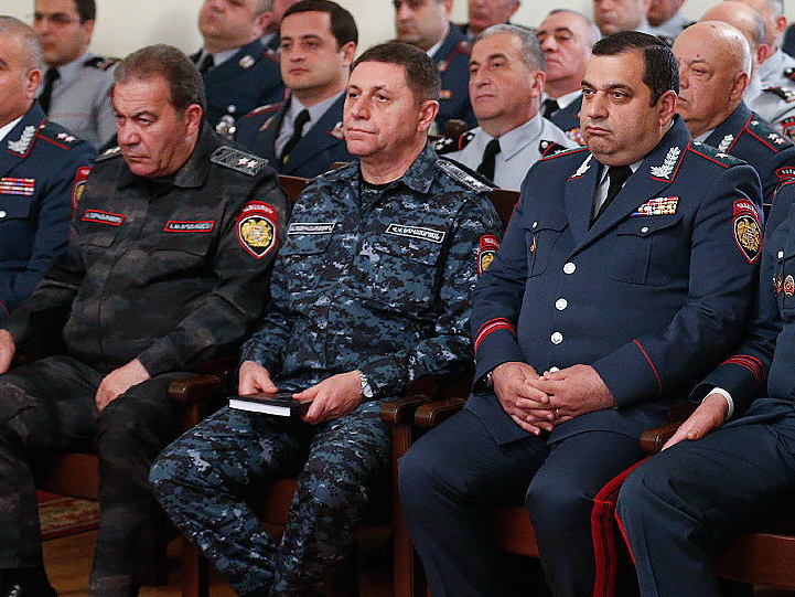 Бывшему командующему войсками полиции Армении предъявлено обвинение