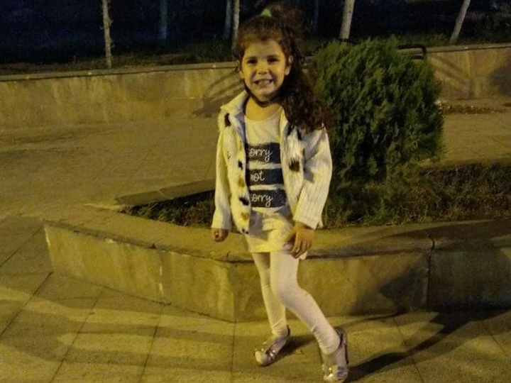 Нашлась пропавшая в Баку маленькая девочка – ФОТО - ОБНОВЛЕНО