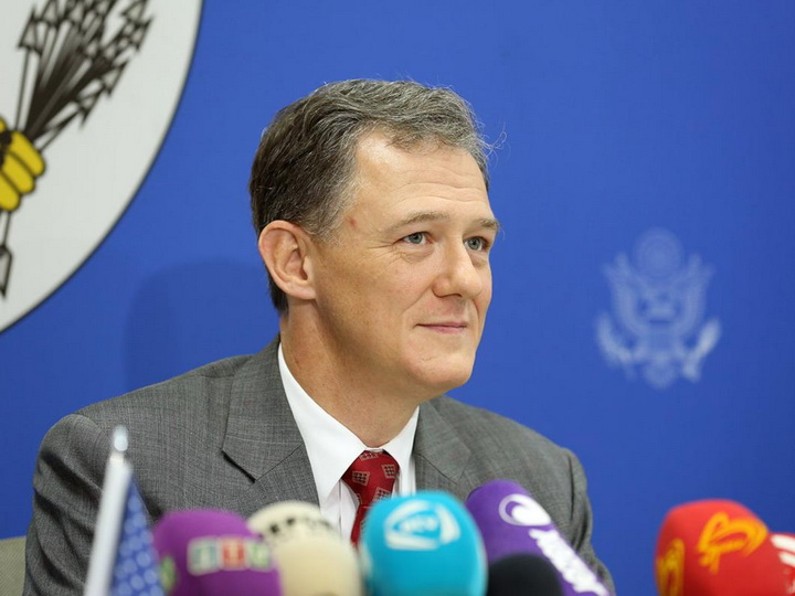 Джордж Кент: «Встречу Президента Азербайджана и премьер-министра Армении в Душанбе можно оценить как положительный сигнал»