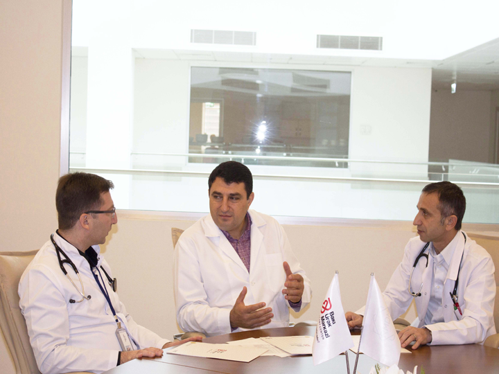 Очередная уникальная операция (TAVI) проведена в Бакинском "Центре сердца", функционирующем при Республиканском лечебно-диагностическом центре - ФОТО