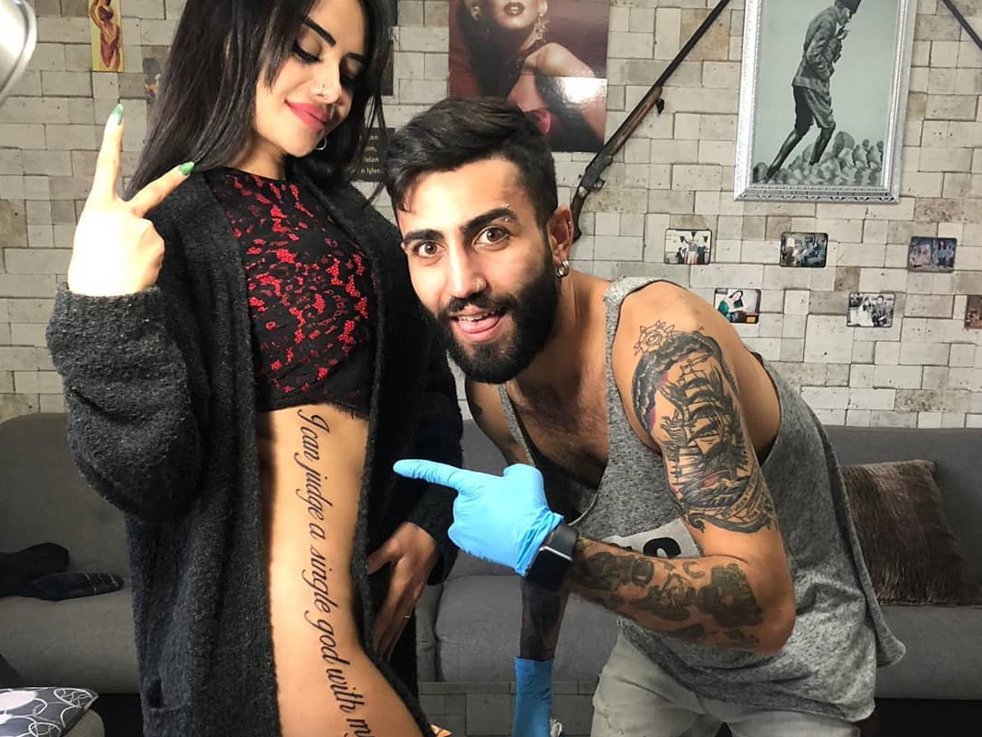 Наз Мила о нелепой татуировке: «Благодаря тату я стала мировой суперзвездой» - ФОТО