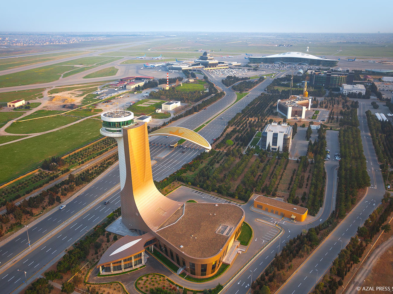 За девять месяцев 2018 года Международный аэропорт Гейдар Алиев обслужил почти 3,5 миллиона пассажиров