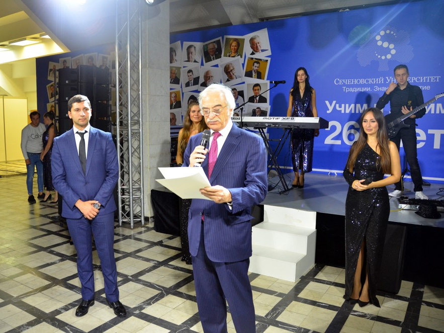 Мехрибан Алиева поздравила Первый Московский государственный медицинский университет с юбилеем – ФОТО