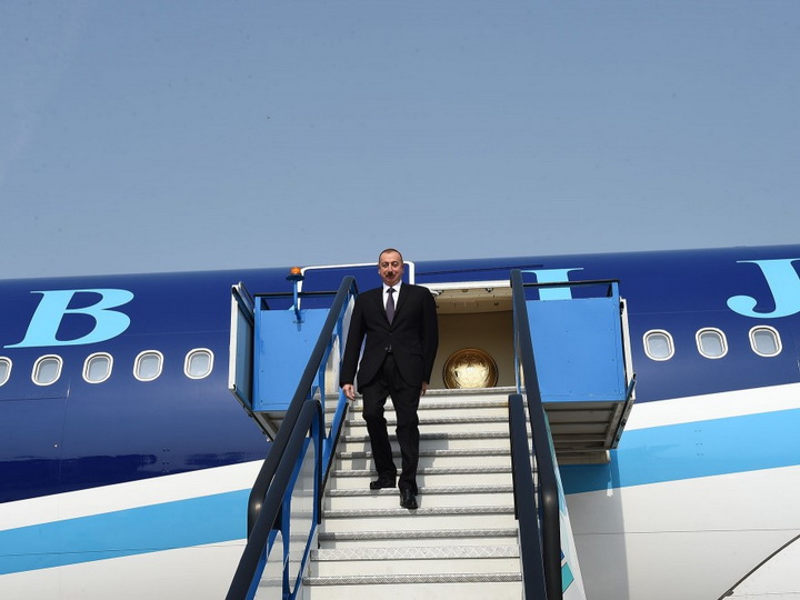 Президент Азербайджана Ильхам Алиев прибыл с рабочим визитом в Турцию - ФОТО
