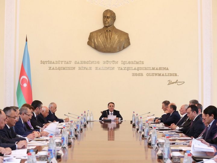 Под председательством премьер-министра Новруза Мамедова состоялось заседание Кабинета Министров - ФОТО