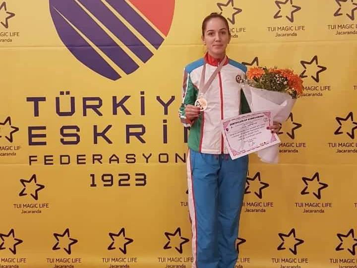 Азербайджанская фехтовальщица завоевала «бронзу» в Турции