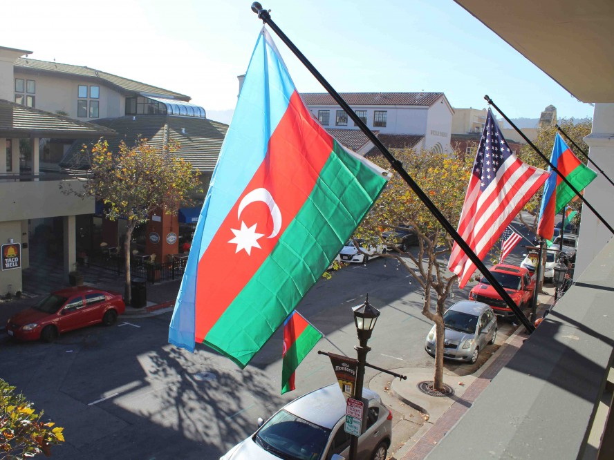 Калифорнийский город Монтерей украшен азербайджанскими флагами – ФОТО – ВИДЕО
