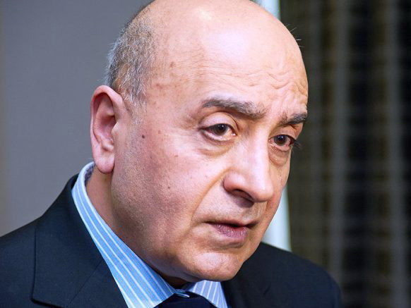 Расим Мусабеков: «Пашинян дает понять армянам, что надо решать проблемы с Азербайджаном и Турцией»