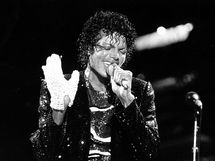 Куртка Майкла Джексона ушла с молотка почти за $300 тысяч