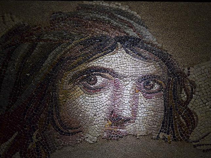 США вернули Турции вывезенные контрабандистами фрагменты античной мозаики