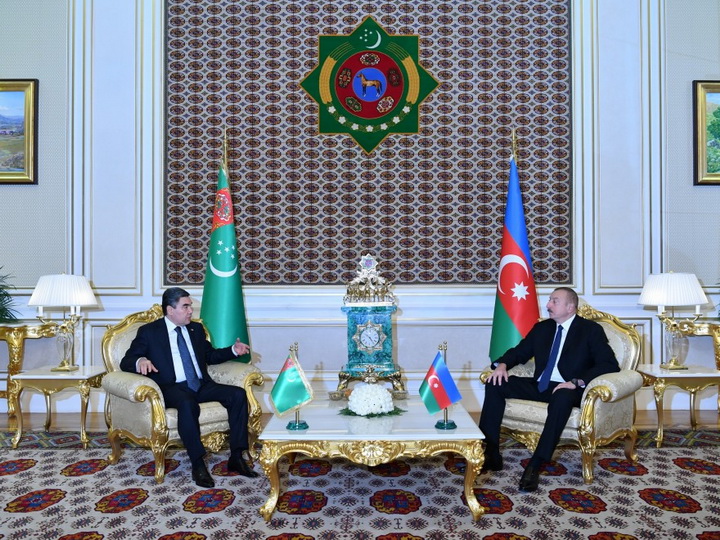Состоялась встреча президентов Азербайджана и Туркменистана один на один - ФОТО