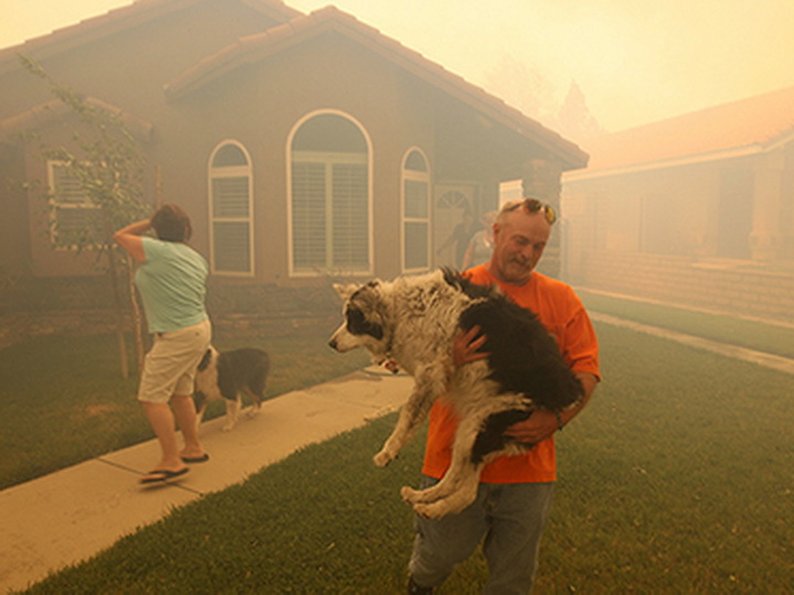 Жителей Калифорнии оставили без предупреждения о пожаре