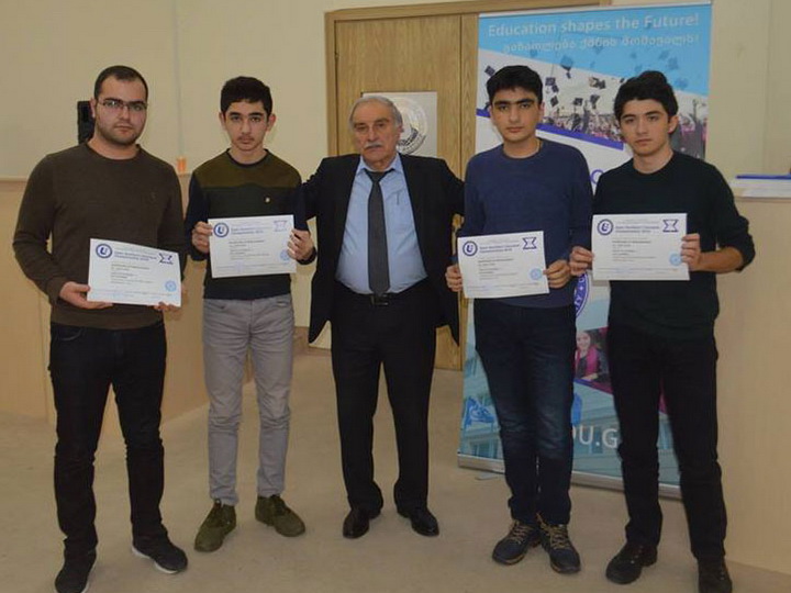 Азербайджан занял 2-е место по Южному региону на международной олимпиаде школьников по информатике - ФОТО