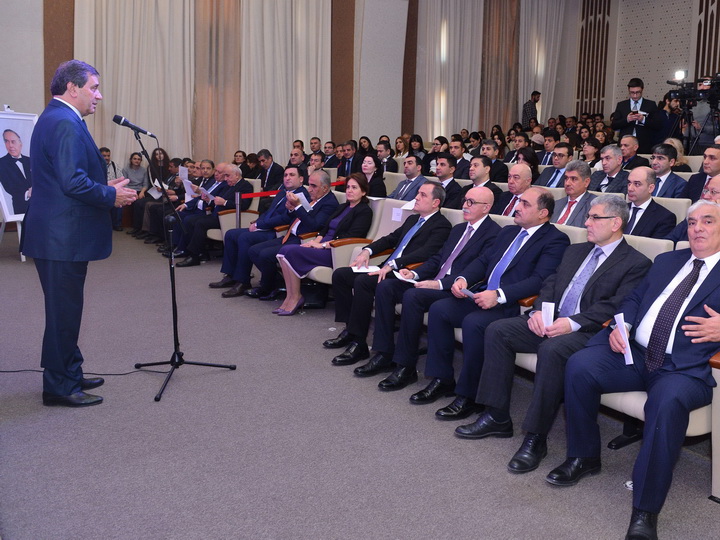 Министерство образования провело мероприятие, посвященное памяти Гейдара Алиева – ФОТО