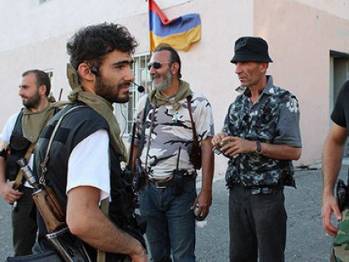 В Армении призывают вернуть освобожденных членов радикальной «Сасна црер» в тюрьмы