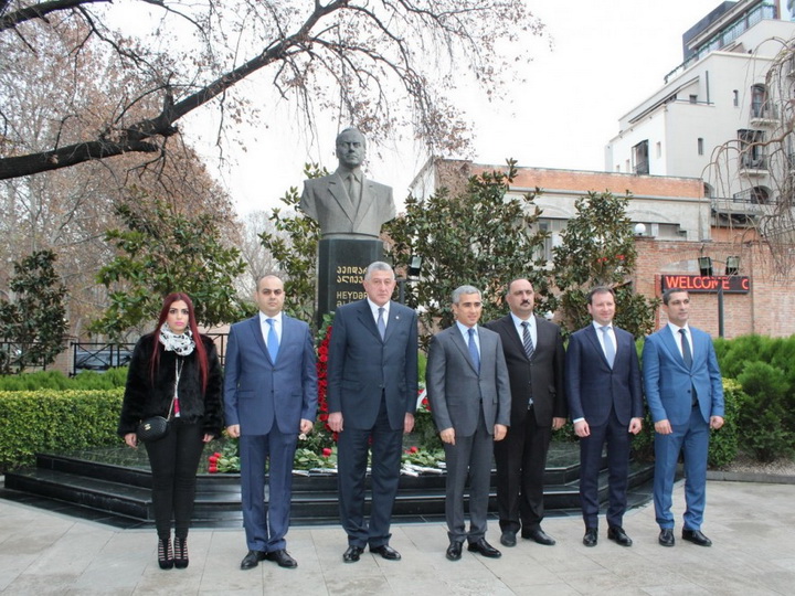 В Тбилиси состоялись конференция и выставка, посвященные 100-летию АДР, организованные Фондом Гейдара Алиева - ФОТО