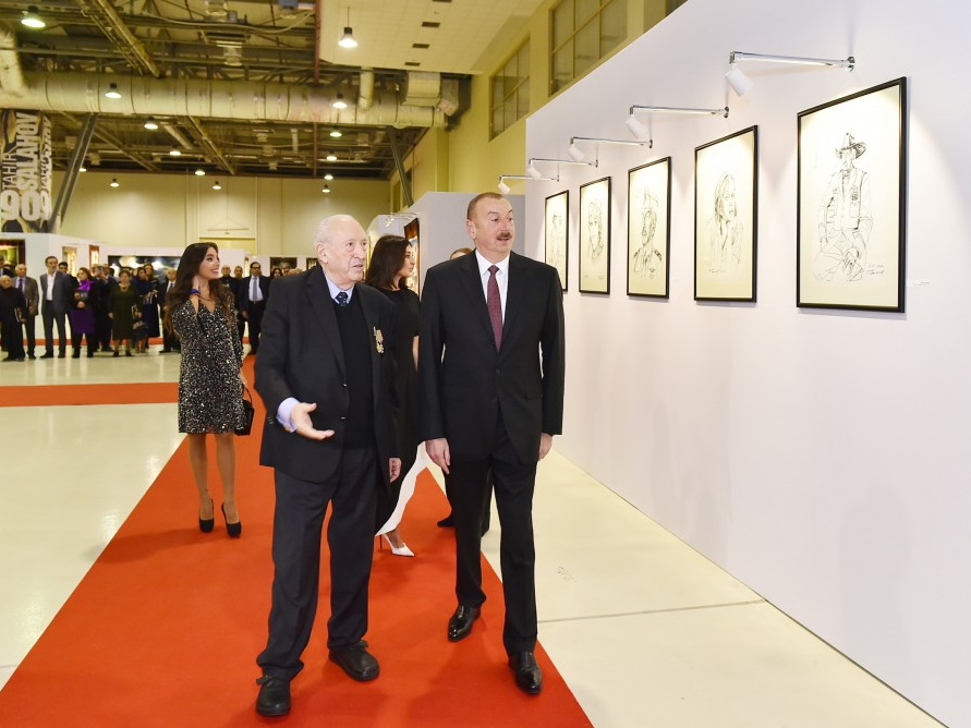 Президент Ильхам Алиев ознакомился с выставкой, посвященной 90-летнему юбилею народного художника Таира Салахова - ФОТО