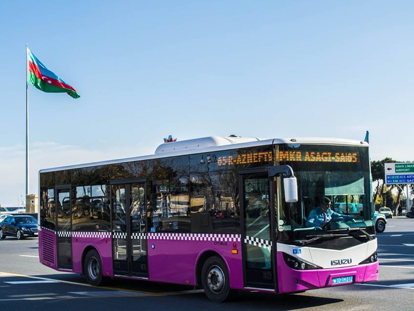 В Баку доставлены первые из 70 суперсовременных автобусов - ФОТО