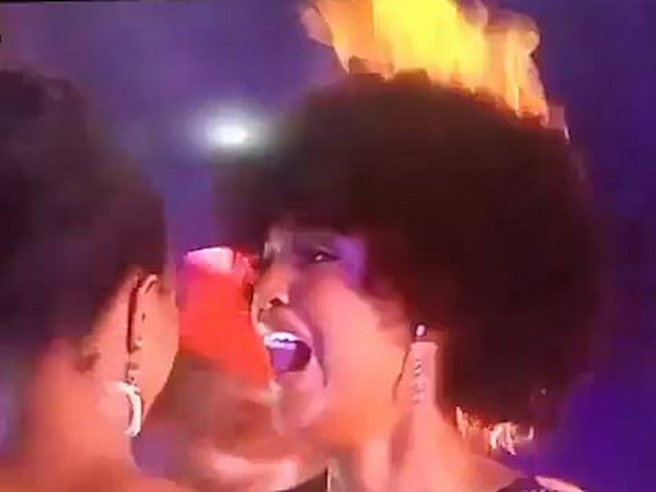 Огненная королева: у «Мисс Африка» на награждении загорелся парик – ВИДЕО