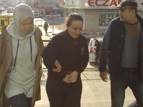 В Турции молодая женщина застрелила коллегу, не ответившего взаимностью на ее чувства – ФОТО – ВИДЕО