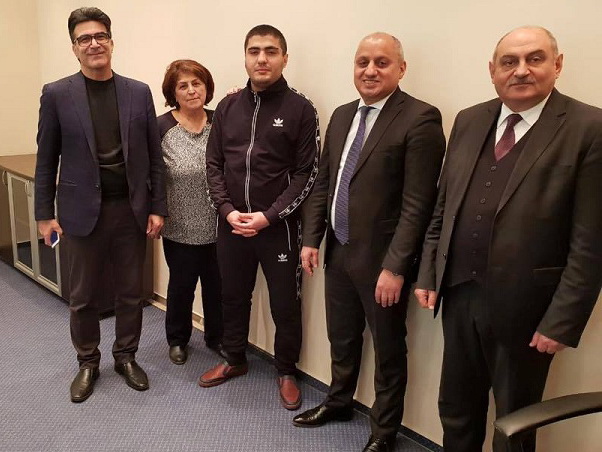 Представители Красного креста и правозащитники встретились с Мехманом Гусейновым – ФОТО