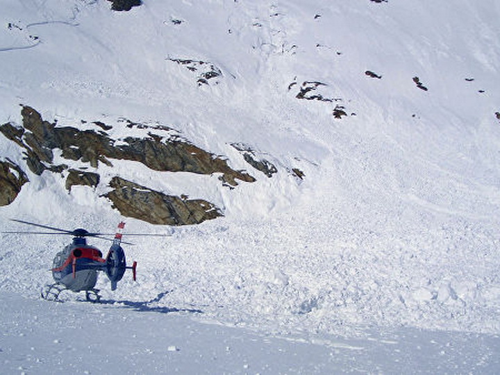 В Австрии из-за лавины погибли трое лыжников из Германии