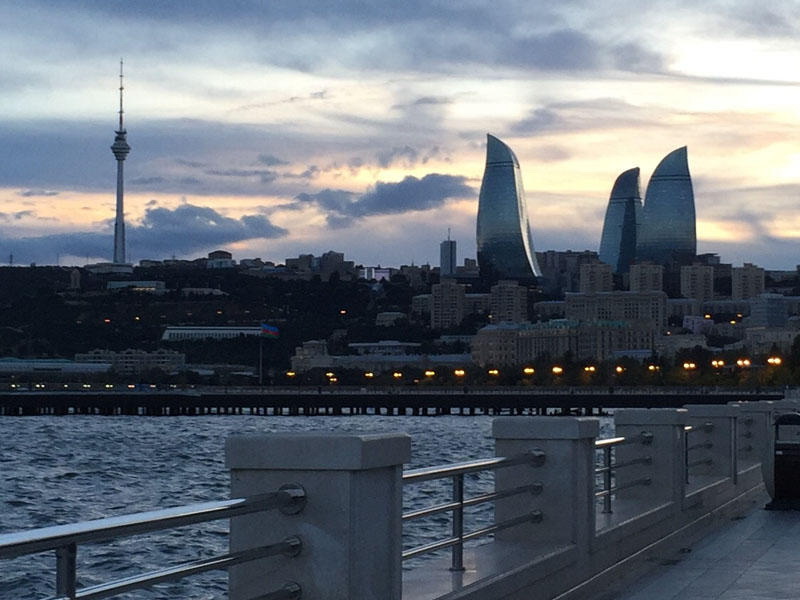 Завтра в Баку ожидается усиливающийся юго-западный ветер