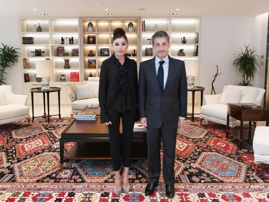 Первый вице-президент Азербайджана встретилась с экс-президентом Франции – ФОТО