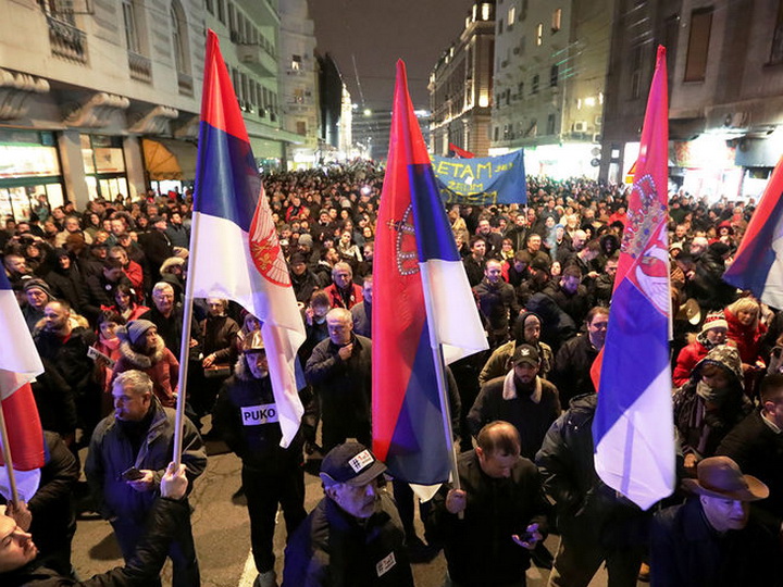 В Сербии снова прошли антиправительственные акции - ВИДЕО