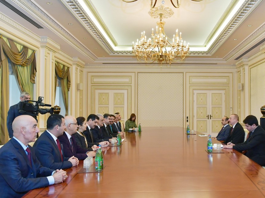 Президент Ильхам Алиев принял руководителя турецко-азербайджанской межпарламентской группы дружбы