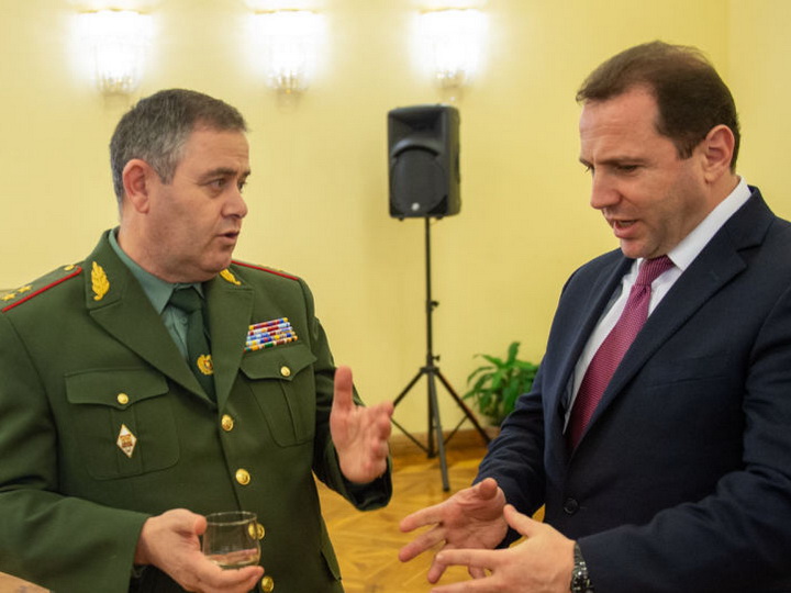 Министр обороны Армении – о российском присутствии на Южном Кавказе