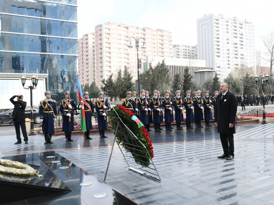 Президент Ильхам Алиев принял участие во всенародном шествии по случаю 27-й годовщины Ходжалинского геноцида - ФОТО - ОБНОВЛЕНО