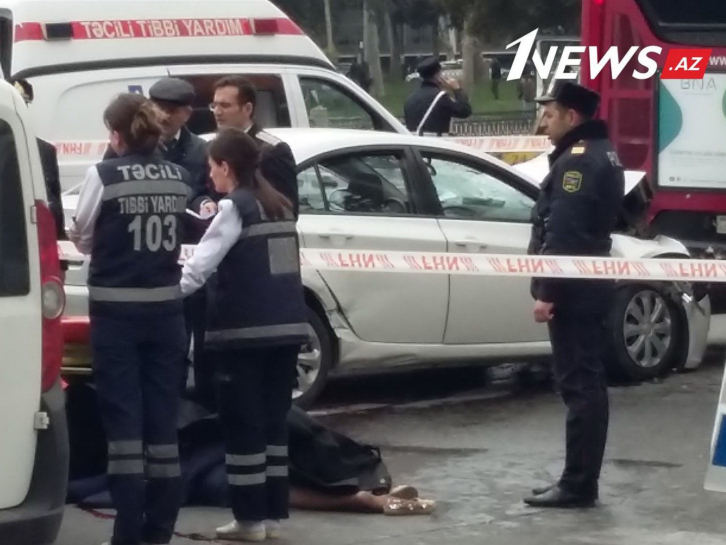 МВД об аварии в центре Баку, в которой автомобиль с мертвым водителем сбил на «зебре» пешеходов – ФОТО – ОБНОВЛЕНО