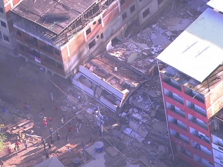 В Бразилии при обрушении двух зданий погибли семь человек