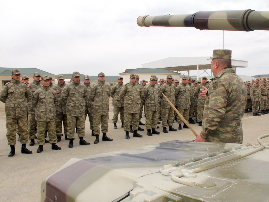 Проведен смотр вооружения, военной и специальной техники, которые будут применены на учениях - ВИДЕО - ФОТО