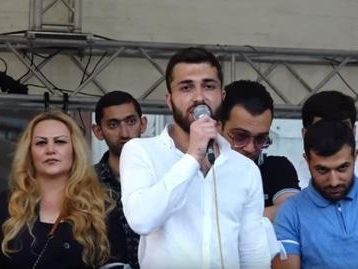 На акции в Ереване прозвучали угрозы в адрес главы сепаратистов