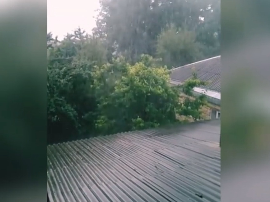 Баку изнывает от жары, а в Губе ливень – ВИДЕО