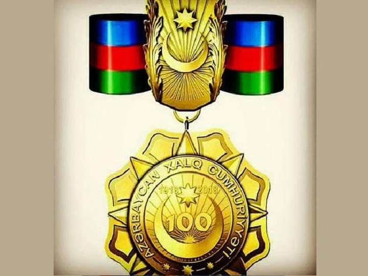 Prezident Məhəmməd Əmin Rəsulzadənin varisini Xalq Cümhuriyyətinin 100 illiyi medalı ilə təltif edib